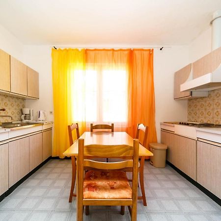 Guesthouse Ivkovic Krk Town Exterior photo