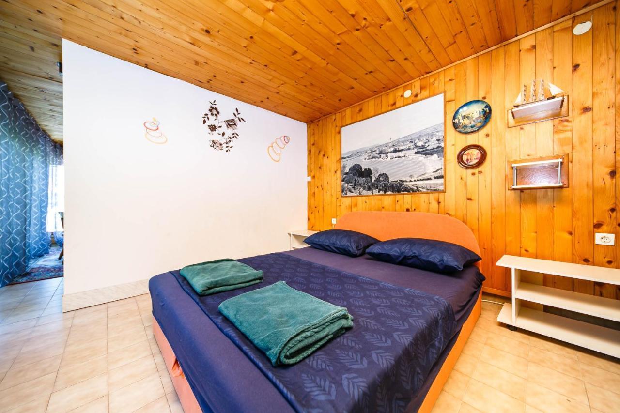 Guesthouse Ivkovic Krk Town Exterior photo